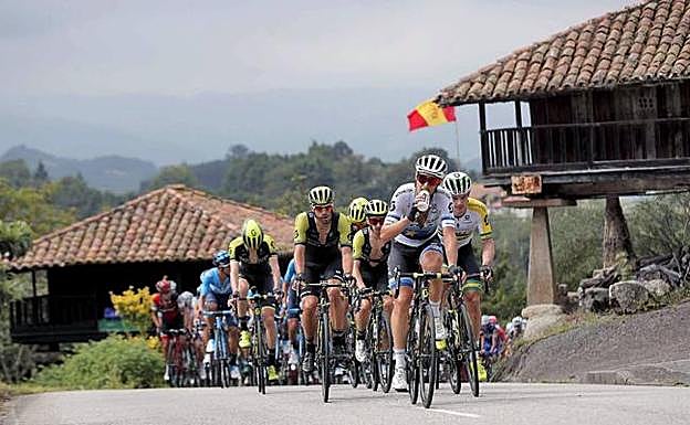 El Alto de Quijas y el velódromo de Sniace, zonas de privilegio para seguir la etapa