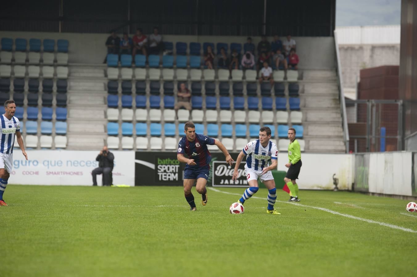 Fotos: Imágenes del partido Gimnástica-Vitoria