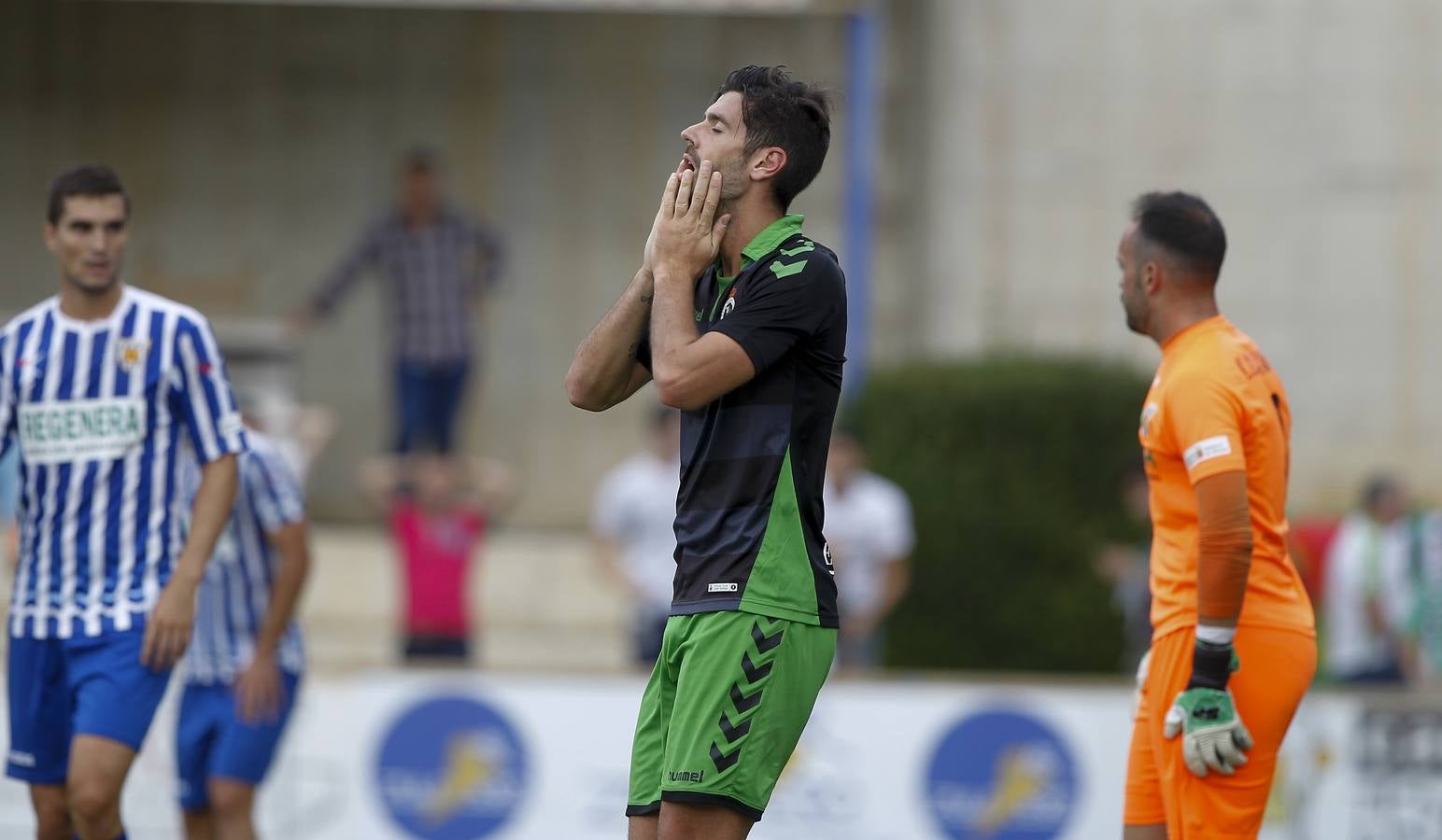 Fotos: Imágenes de la derrota del Racing en Estella