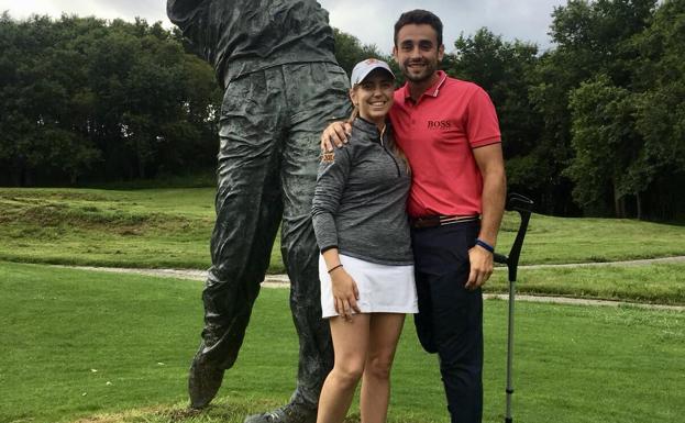 Celia Barquín, junto a Juan Postigo. 