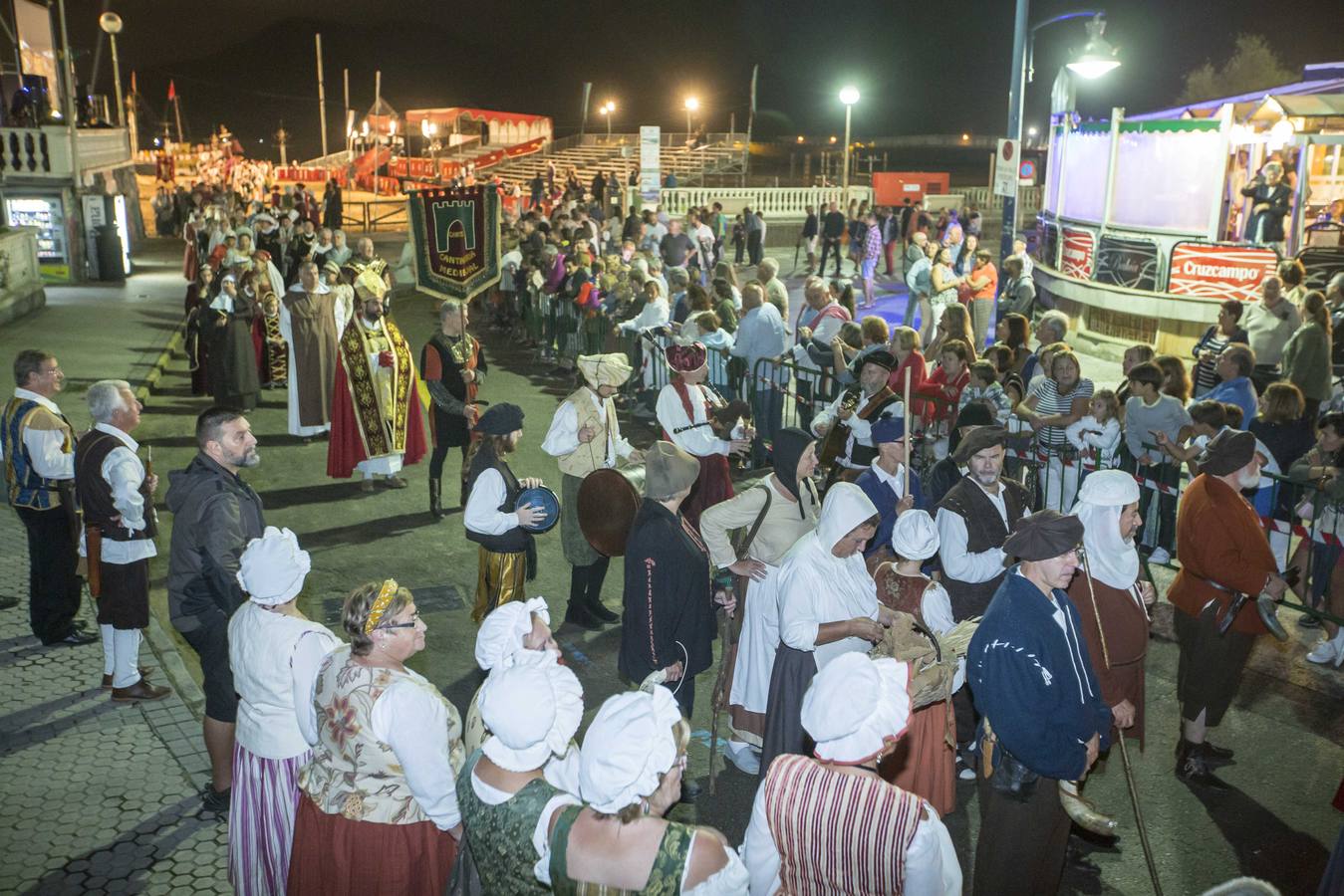 Fotos: Carlos V desembarca en Laredo