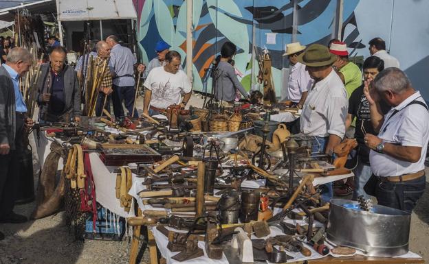 Productos artesanos en los alrededores de la Feria de Ganado. 