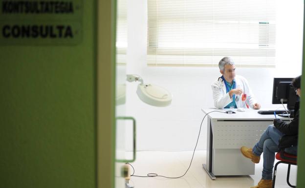 Más de 80.000 cántabros cambiarán de médico de familia en los próximos días