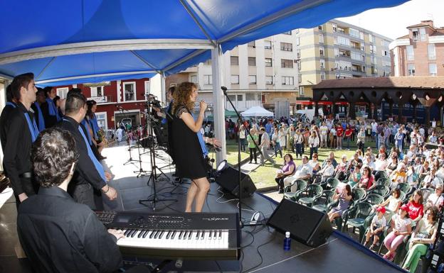 El centro también organiza actividades en el exterior, enfocadas a todo el barrio. 