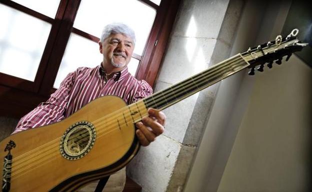 Paulino García, miembro de la Academia de Música Antigua de Cantabria y coordinador del ciclo