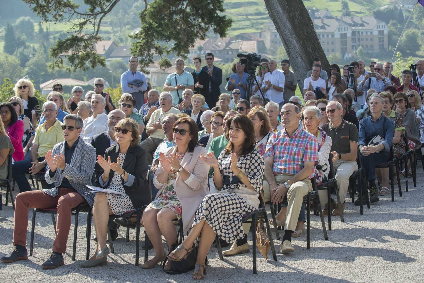 Cantabria, País Vasco y Asturias han recordado a los milicianos de la 'Lista Larrinoa', bombardeados en Ampuero en el verano de 1937