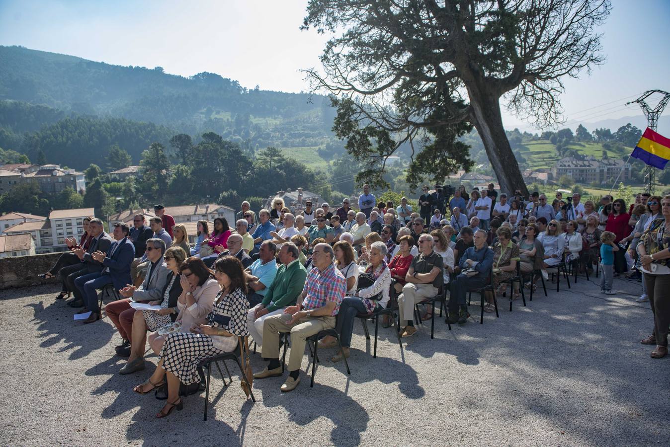Cantabria, País Vasco y Asturias han recordado a los milicianos de la 'Lista Larrinoa', bombardeados en Ampuero en el verano de 1937