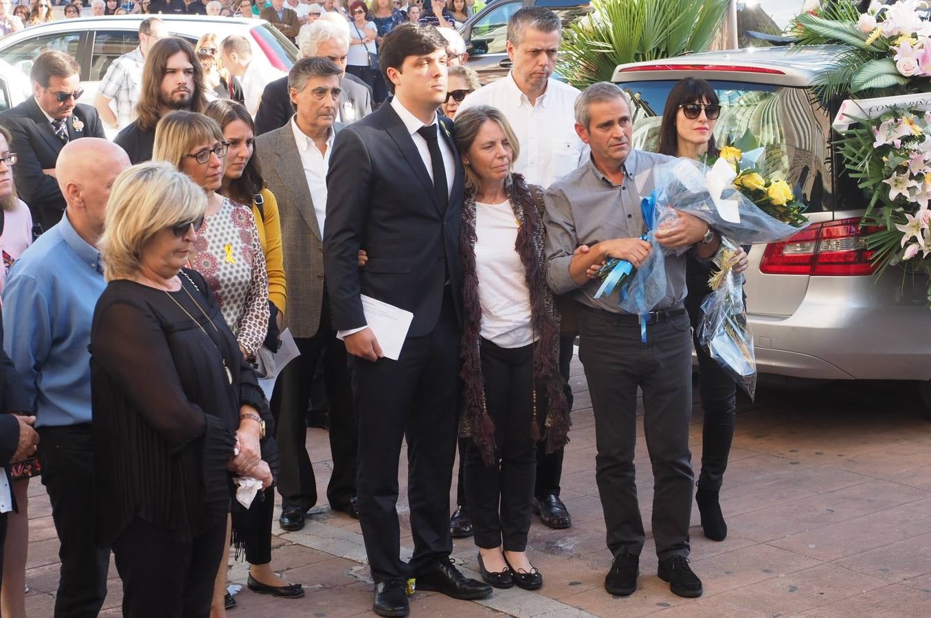 El cuerpo de la golfista cántabra Celia Baquín Arozamena, que fue asesinada el 17 de septiembre en el estado de Iowa, donde vivía, llegó ayer por la tarde a la región tras aterrizar por la mañana en Madrid, y se instaló la capilla ardiente en Torrelavega, donde este domingo por la tarde se ha celebrado el funeral, en la iglesia de la Virgen Grande.