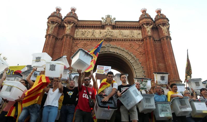 180.000 personas han acudido a la manifestación de Barcelona para conmemorar el primer aniversario del 1-O, según la Guardia Urbana