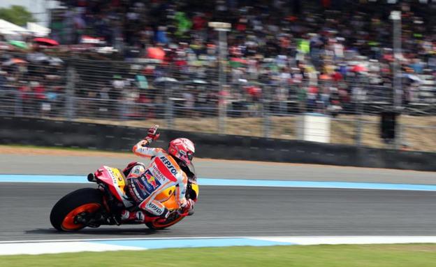 Marc Marquez tras logar la pole en Tailandia.