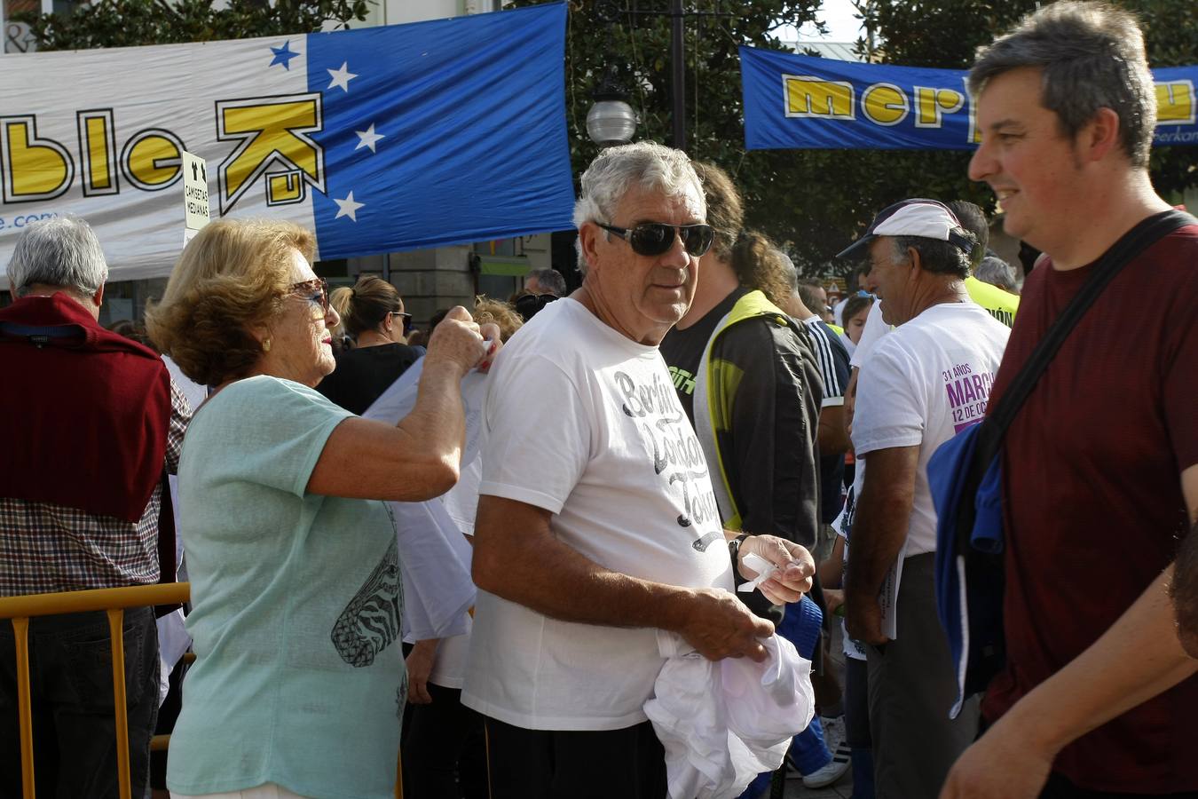 Fotos: La 31ª Marcha AMAT reúne a cientos de personas en Torrelavega 