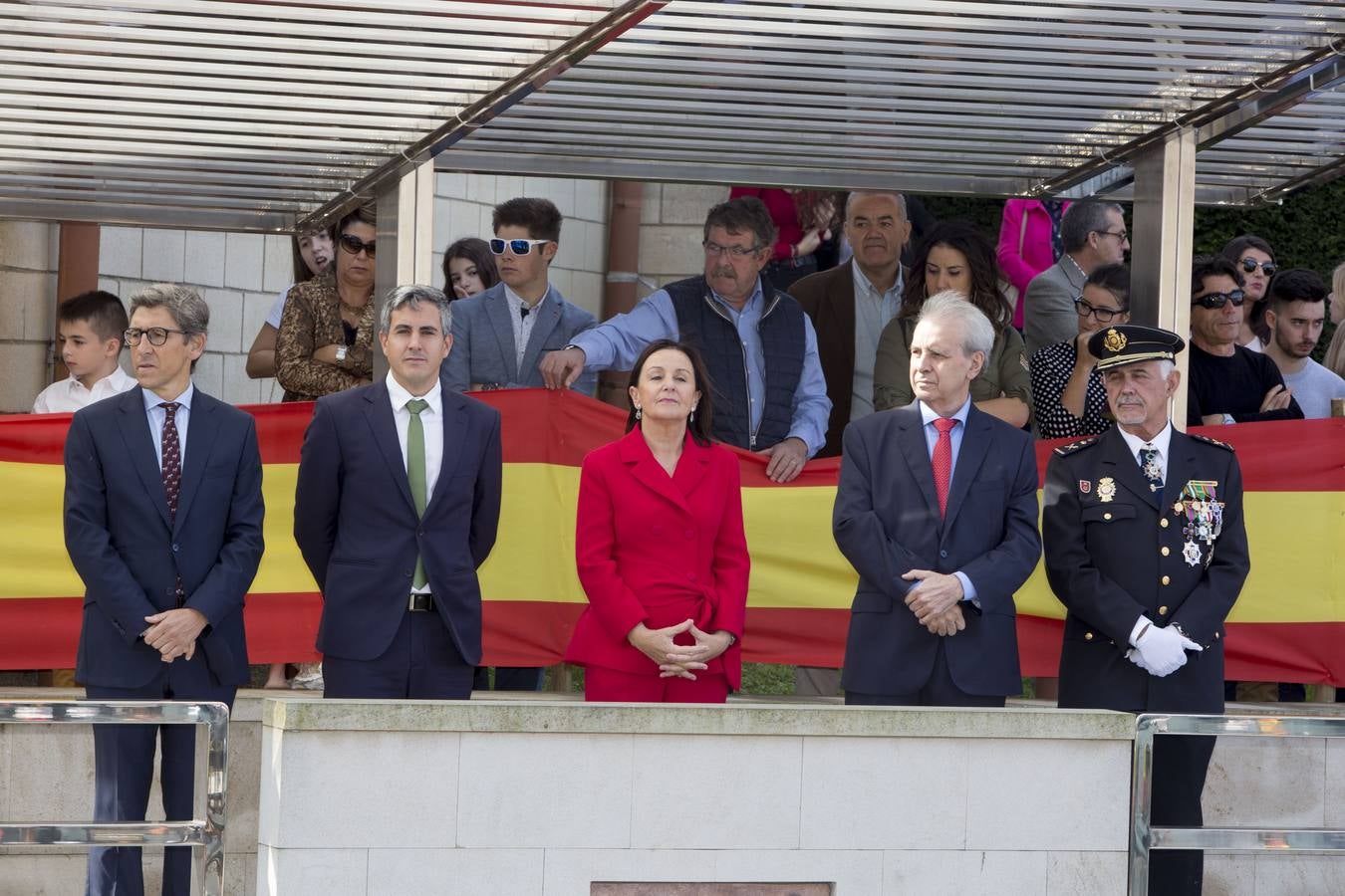 Fotos: Actos del Día del Pilar en el acuartelamiento de Campogiro