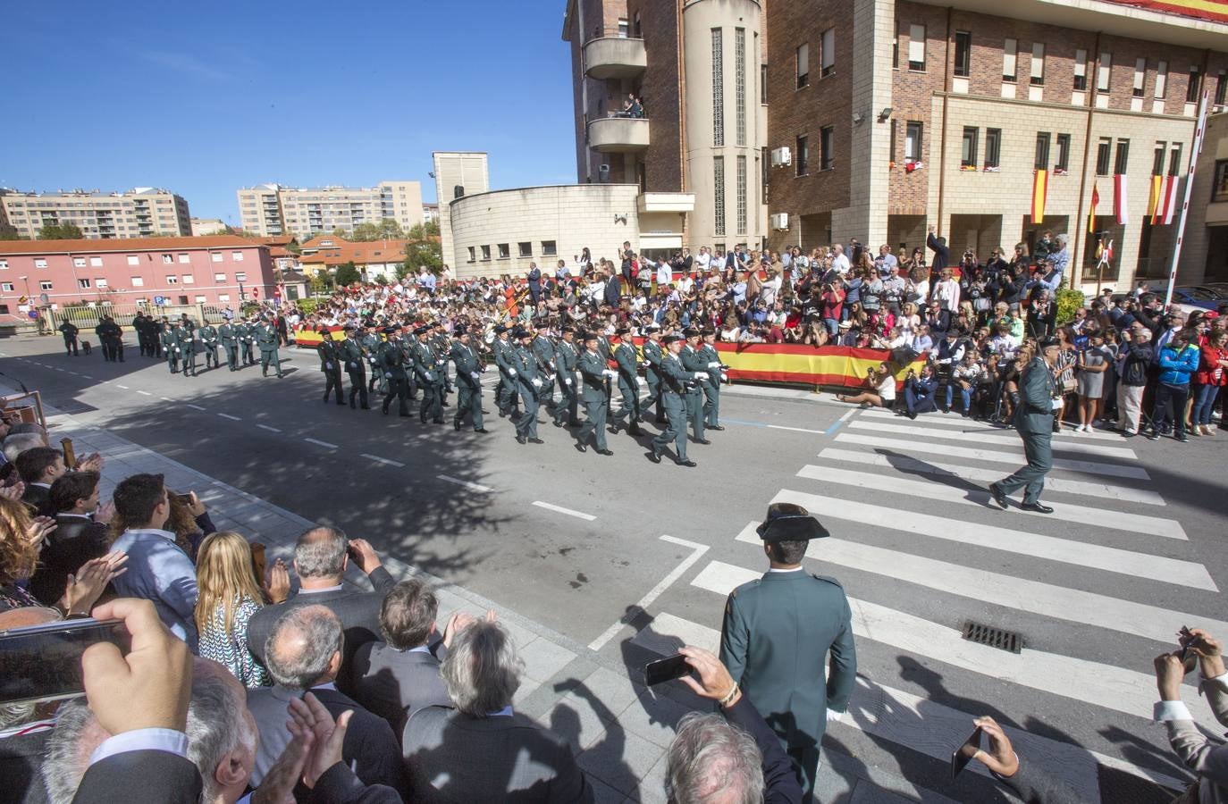 Fotos: Actos del Día del Pilar en el acuartelamiento de Campogiro