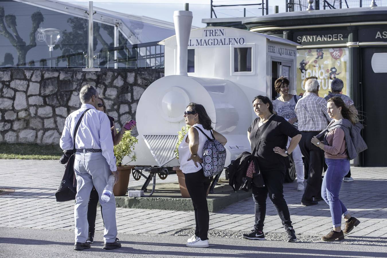 Fotos: Los turistas llenan Cantabria en este Puente del Pilar