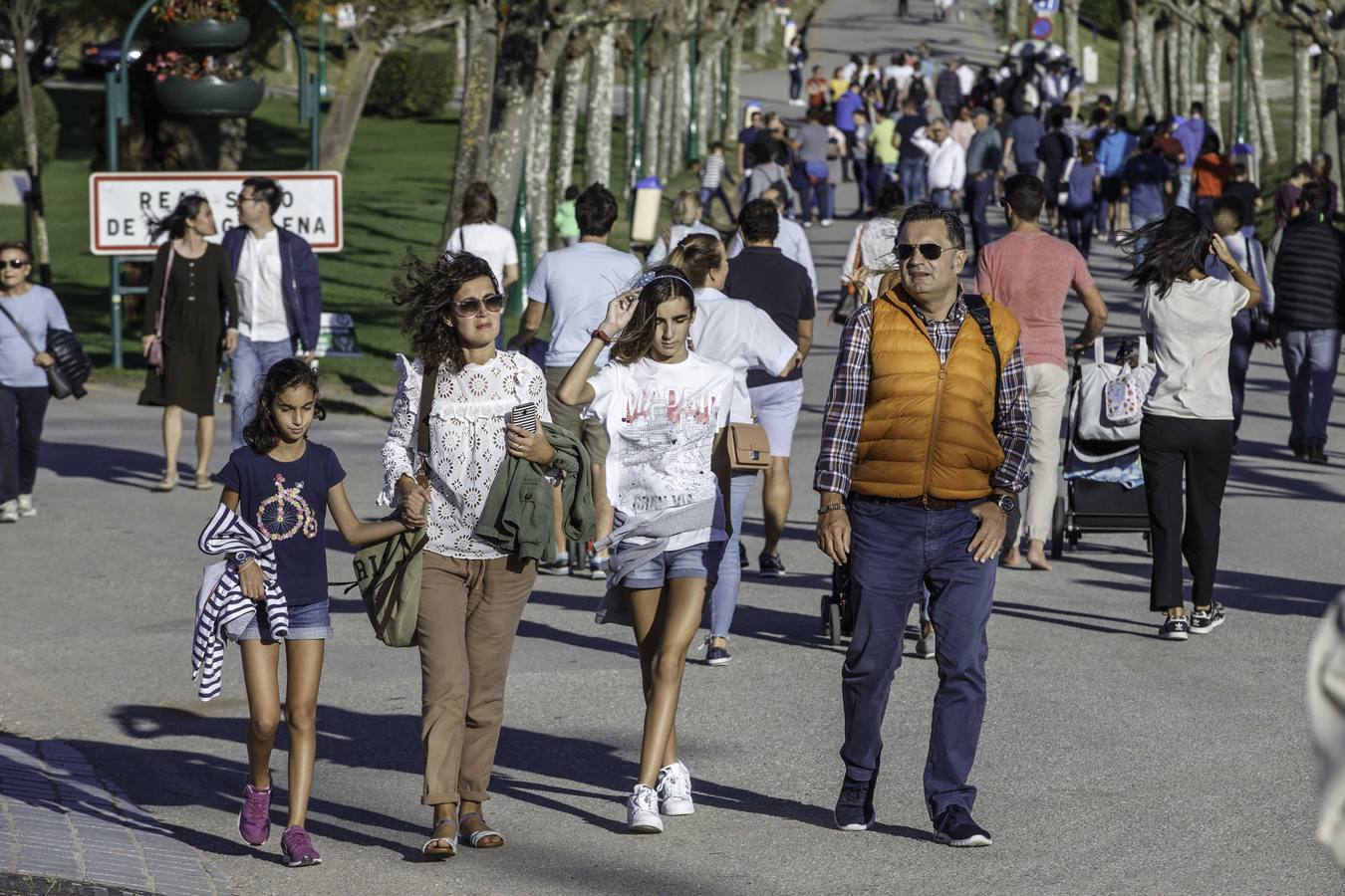 Fotos: Los turistas llenan Cantabria en este Puente del Pilar