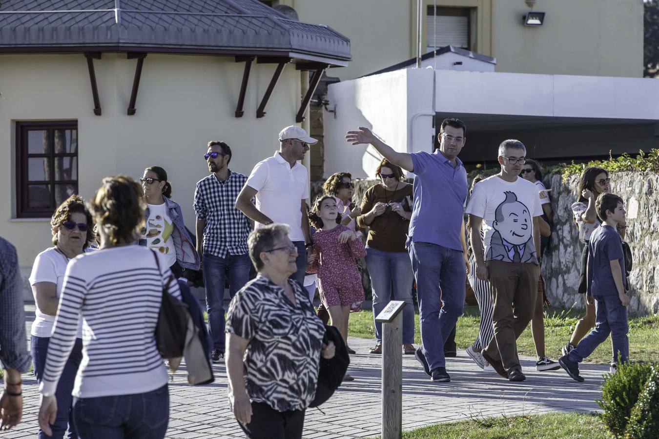 Fotos: Los turistas llenan Cantabria en este Puente del Pilar