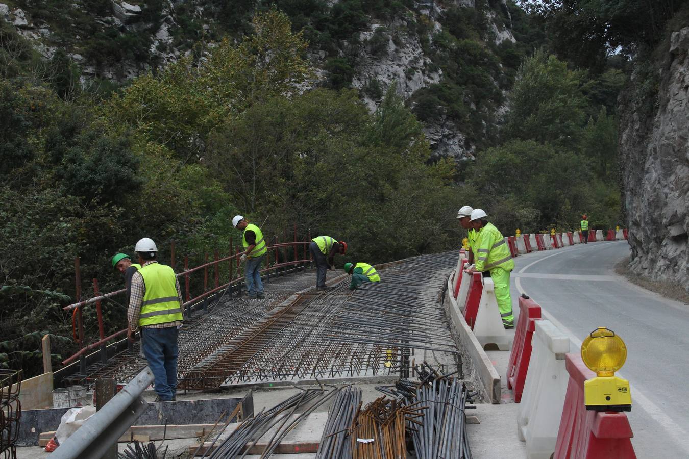 Los alcaldes de la comarca se muestran inquietos ante la falta de noticias sobre el proyecto principal y han solicitado una reunión con el delegado del Gobierno