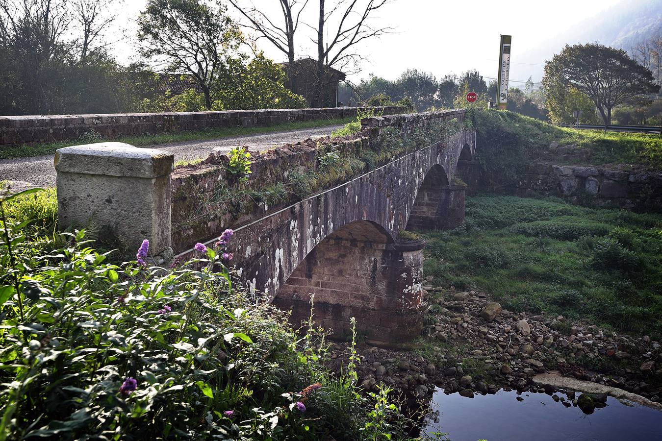 Zona del puente Meca, en Ucieda, de la que han sustraído las piedras de sillería