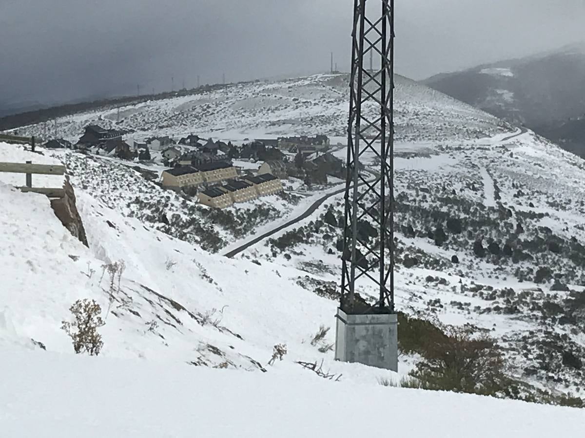 Fotos: La nieve cubre Brañavieja