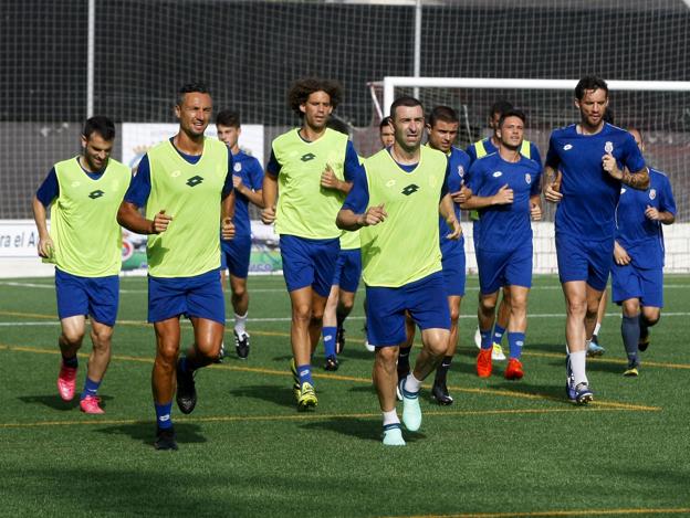 Nacho Rodríguez, en el centro, durante un entrenamiento.