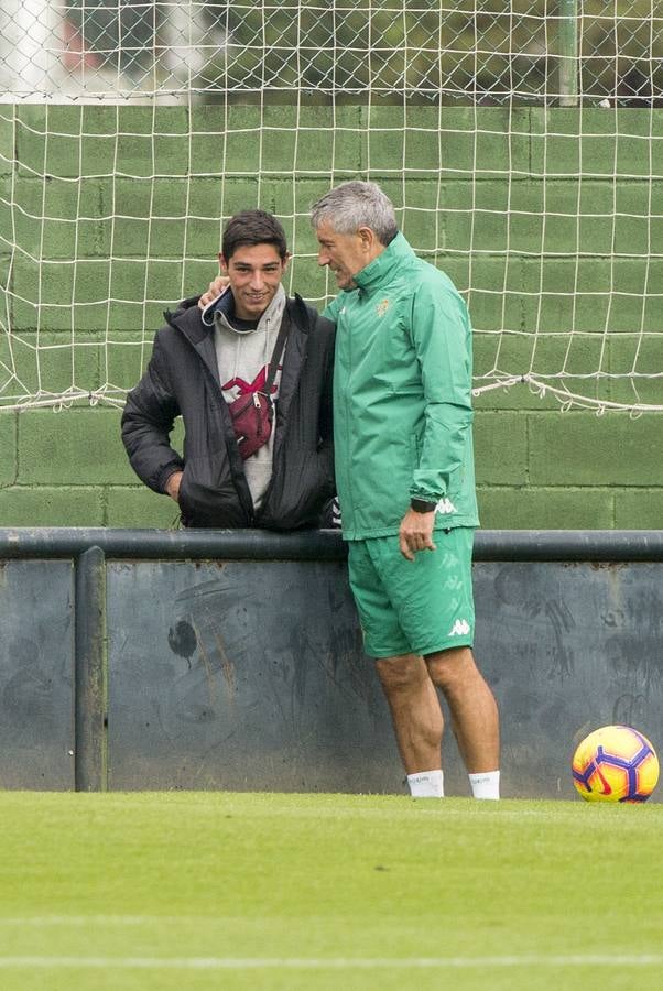 Fotos: Entrenamiento del Betis en las inslaciones Nando Yosu