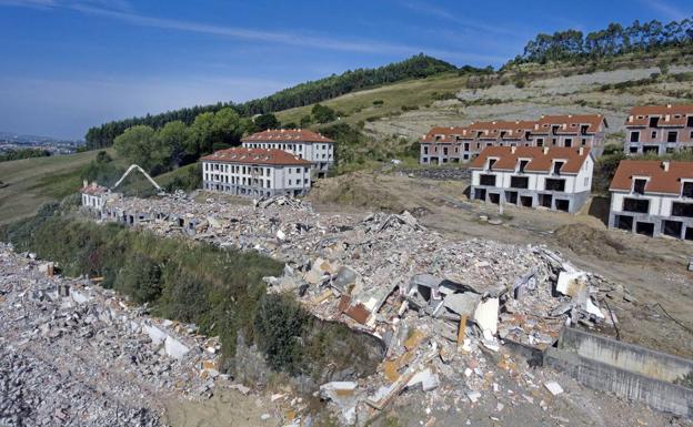 La demolición de las casas del alto del Cuco se realizño en 2016.