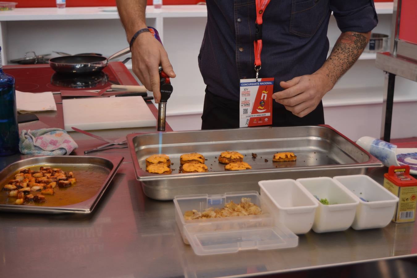 La ciudad castellana acoge el Campeonato Mundial de Tapas y el XIV Concurso Nacional, en el que participan los cocineros Francisco Cotera, del Balneario de Solares, y Nacho Pérez Malagón, de El Pericote de Tanos