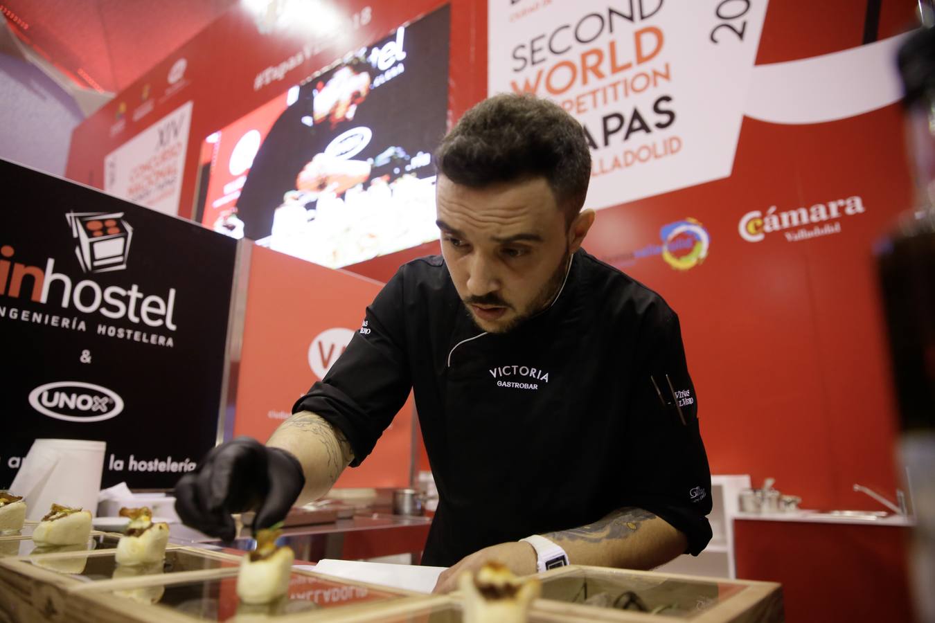 La ciudad castellana acoge el Campeonato Mundial de Tapas y el XIV Concurso Nacional, en el que participan los cocineros Francisco Cotera, del Balneario de Solares, y Nacho Pérez Malagón, de El Pericote de Tanos