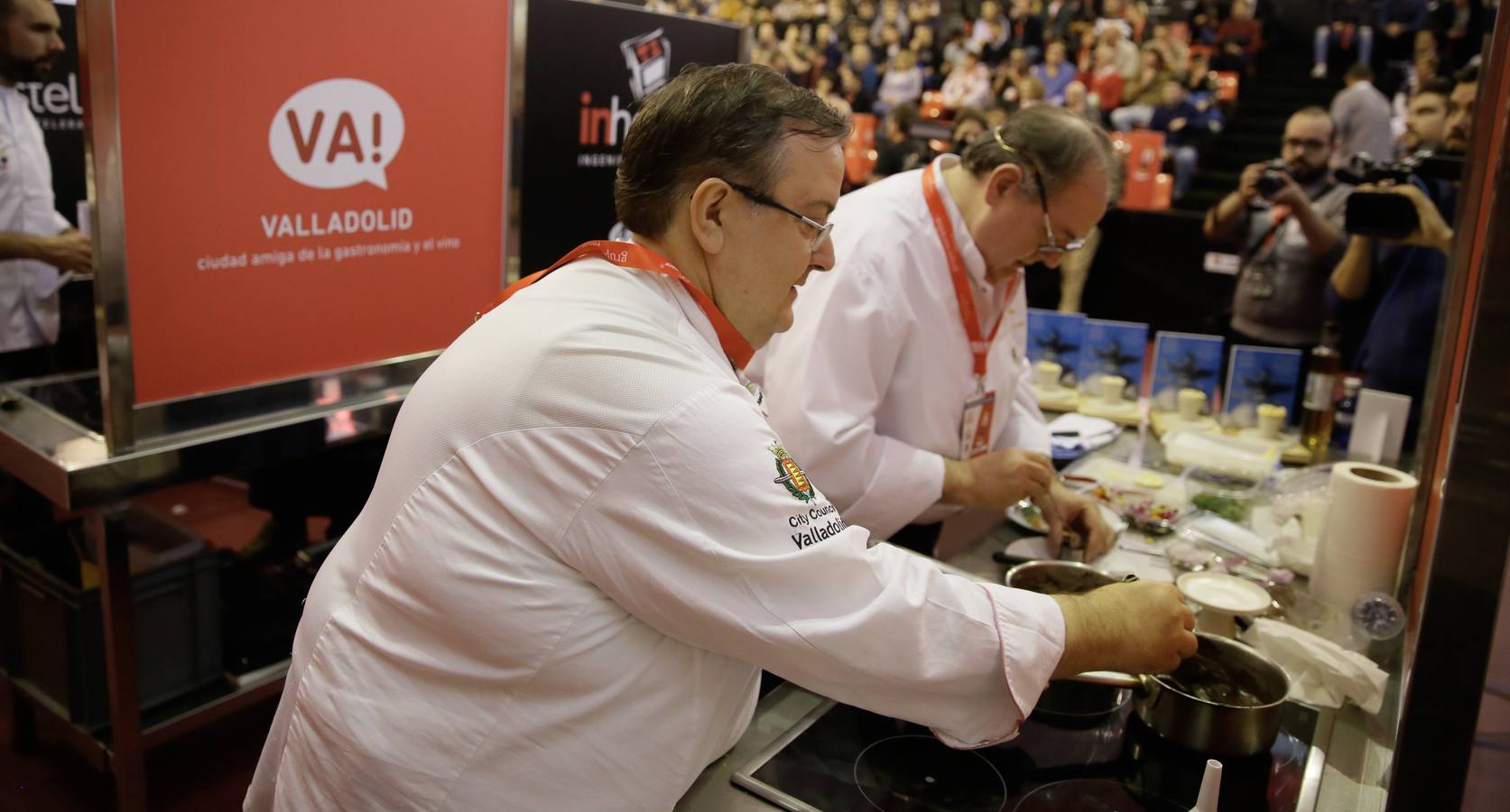 La ciudad castellana acoge el Campeonato Mundial de Tapas y el XIV Concurso Nacional, en el que participan los cocineros Francisco Cotera, del Balneario de Solares, y Nacho Pérez Malagón, de El Pericote de Tanos