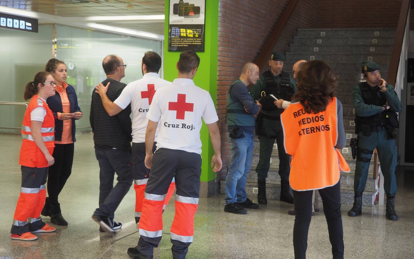 Fotos: Simulacro de accidente aéreo en el aeropuerto Seve Ballesteros