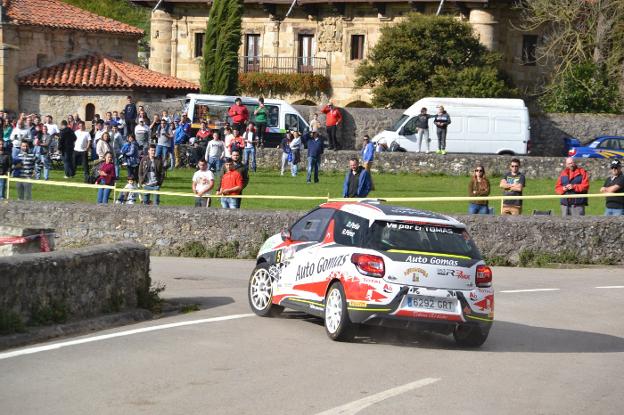 Dani Peña y Raúl Pérez, con su DS R3, son los nuevos campeones de Cantabria de Rallysprint. 