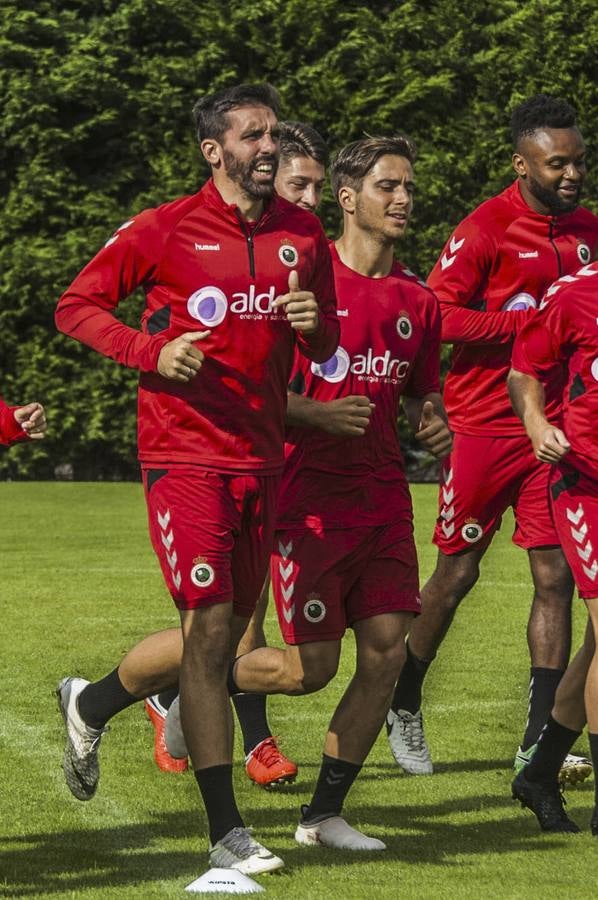 Jordi Figueras, en primer término, está listo para volver tras su lesión en el gemelo. 