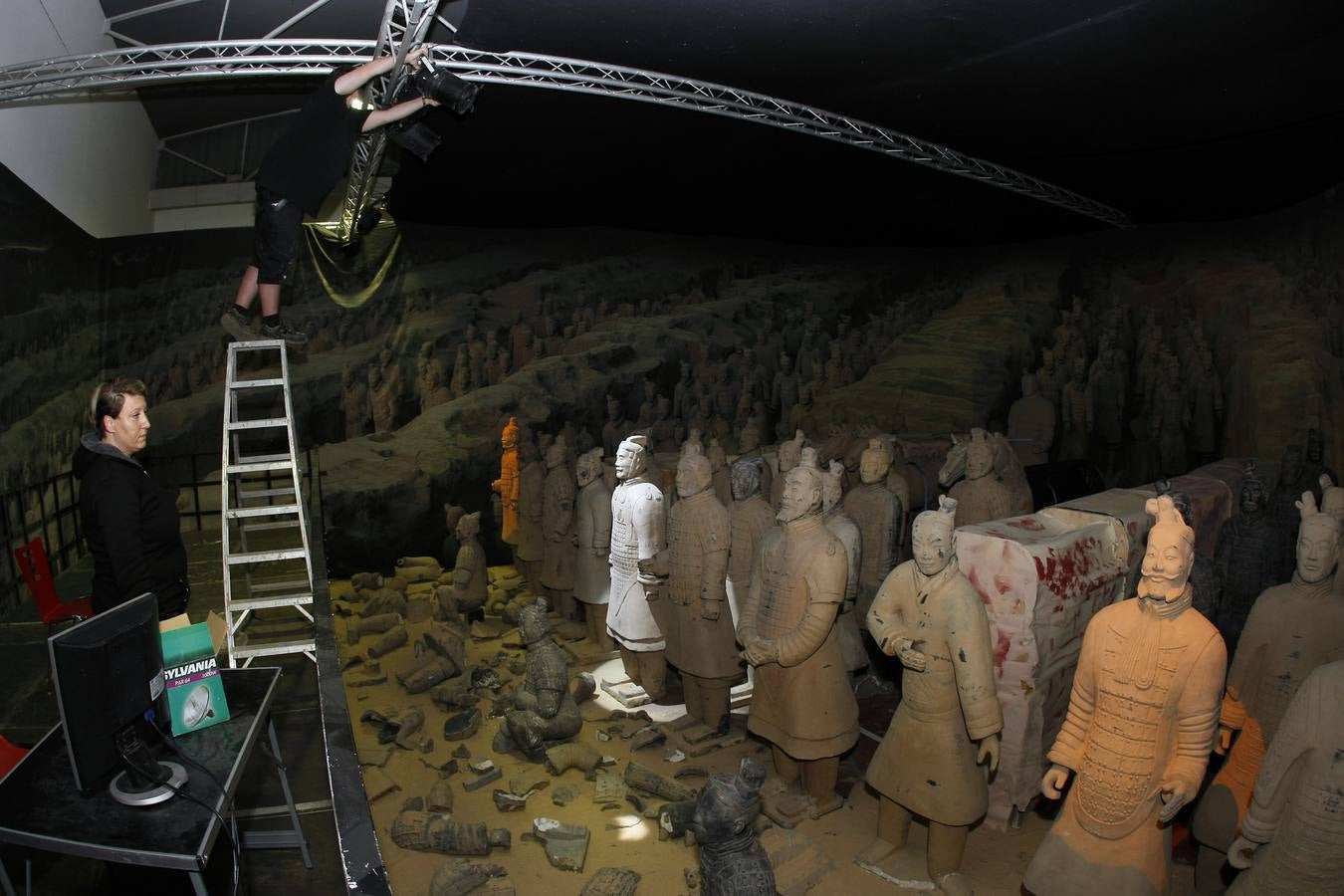 Fotos: Los Guerreros de Terracota ya están instalados en La Lechera