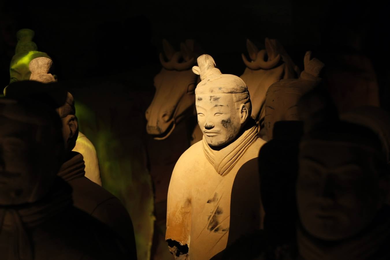 Fotos: Los Guerreros de Terracota ya están instalados en La Lechera