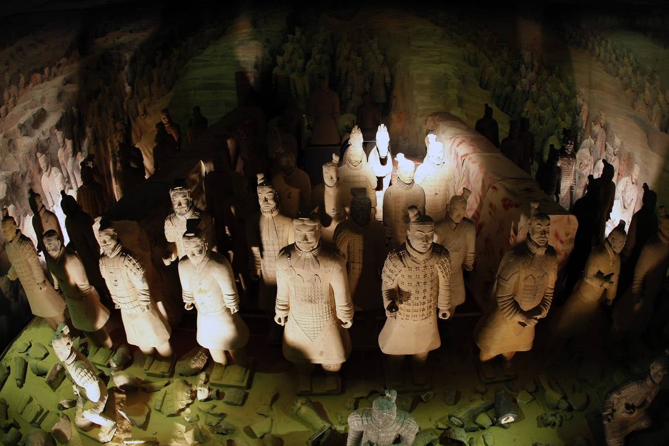 Fotos: Los Guerreros de Terracota ya están instalados en La Lechera