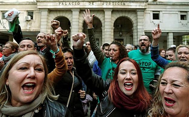Manifestación por la sentencia del Supremo sobre el impuesto de los actos jurídicos documentados.