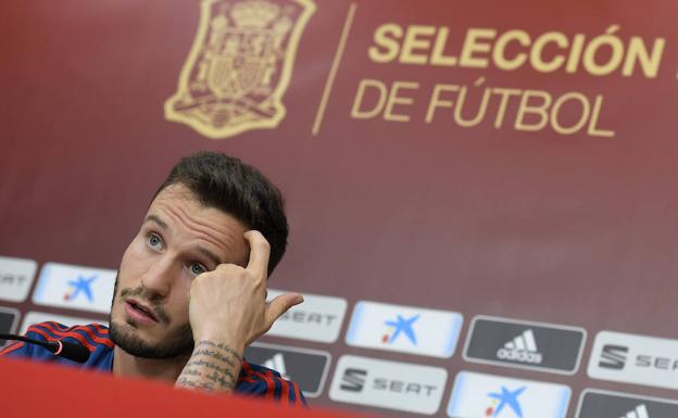 Saúl en rueda de prensa