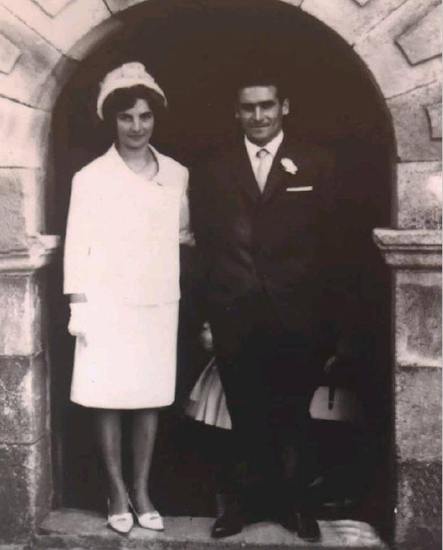 1965. Enlace de Francisco Mata García y María Cruz Gutiérrez Pérez.