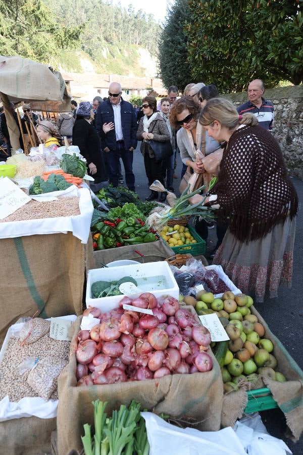 La villa cántabra se volcó con la celebración de su tradicional feria de la Alubia.