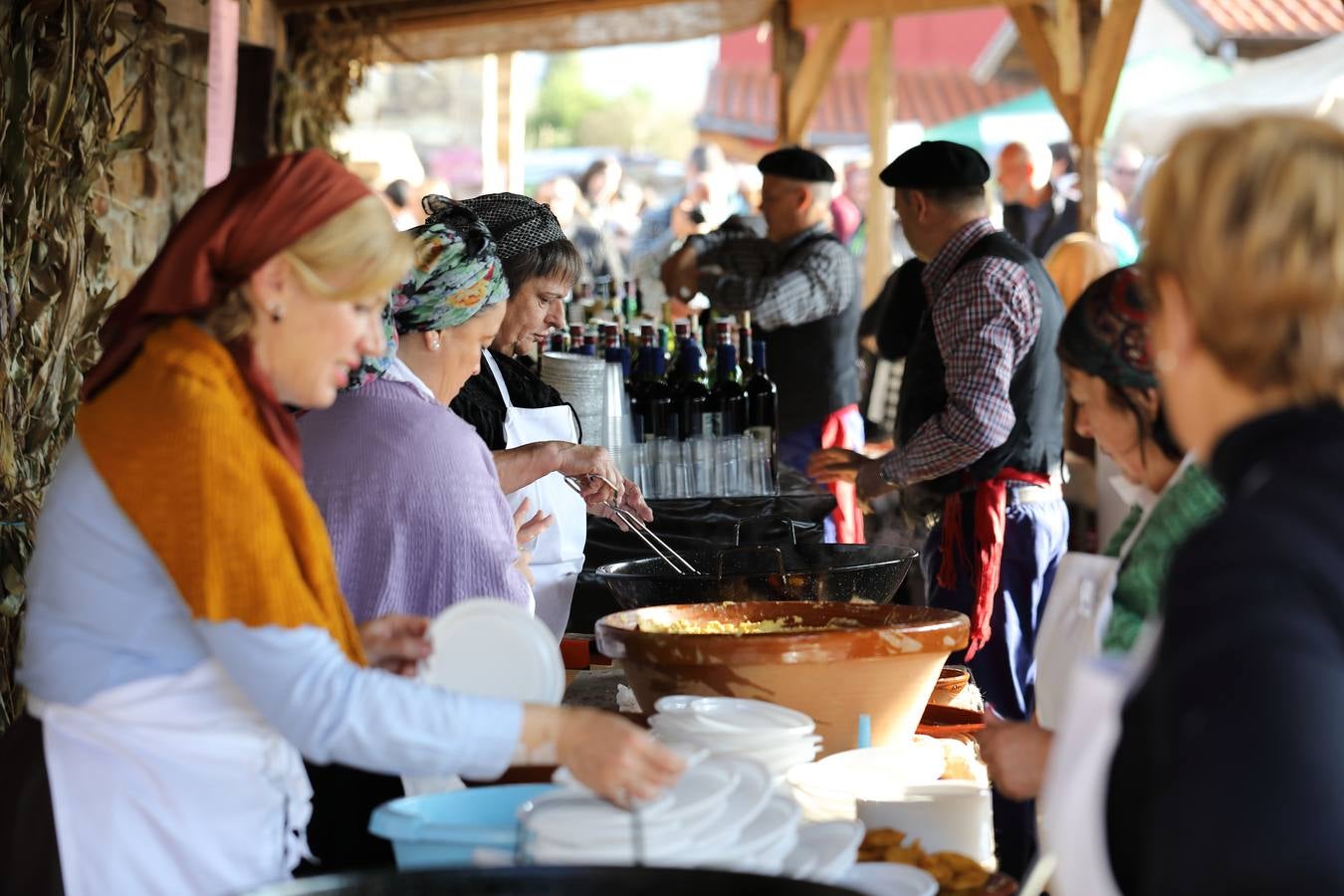 La villa cántabra se volcó con la celebración de su tradicional feria de la Alubia.