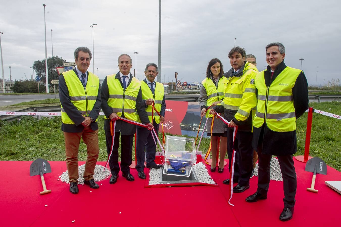 La nueva subestación eléctrica de Viesgo permitirá afrontar el crecimiento del Puerto de Santander 