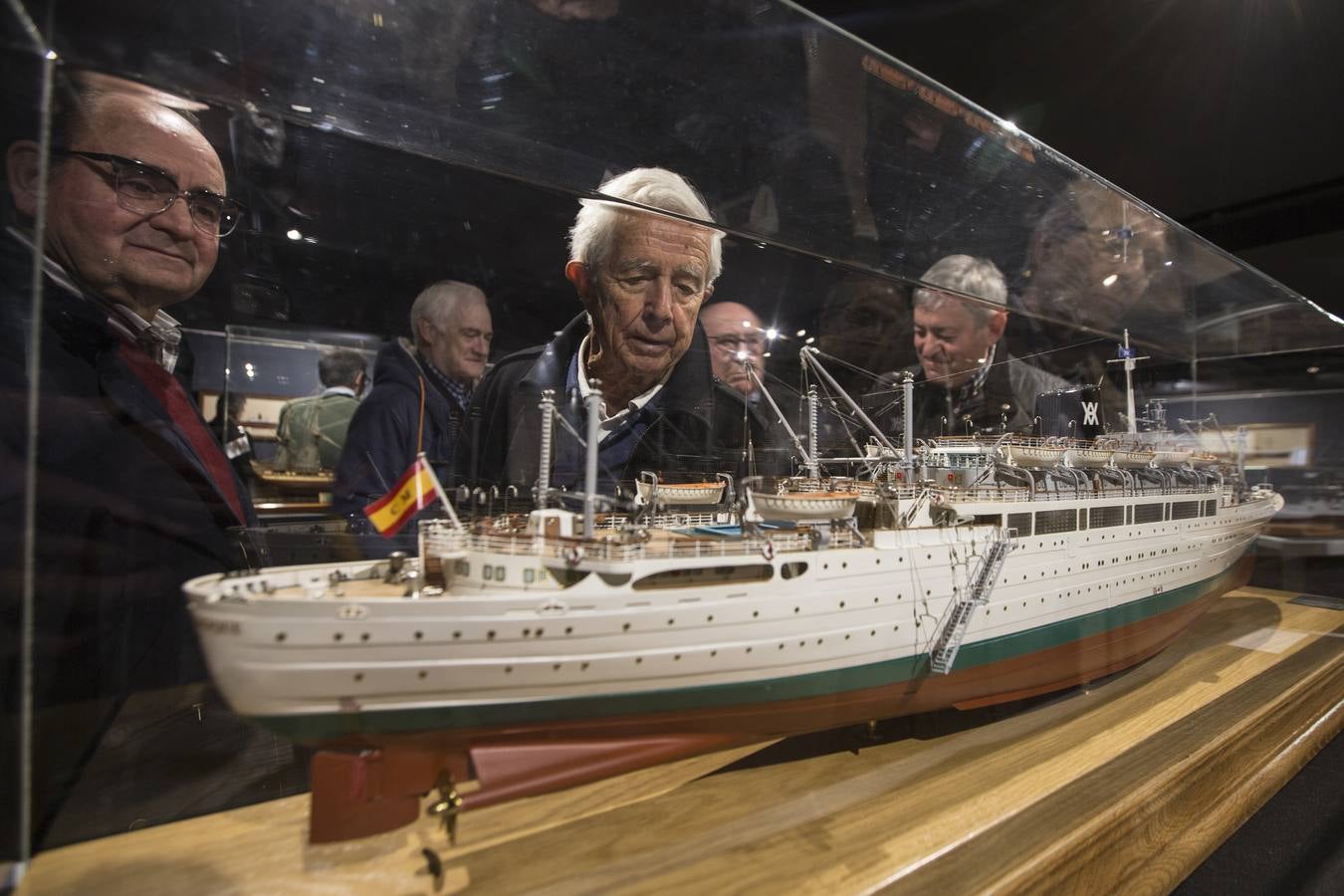 El Museo Marítimo acoge una exposición con una treintena de barcos y maquetas