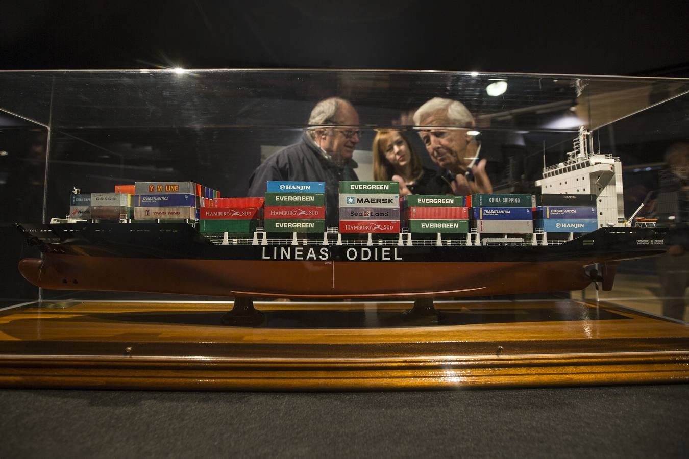 El Museo Marítimo acoge una exposición con una treintena de barcos y maquetas