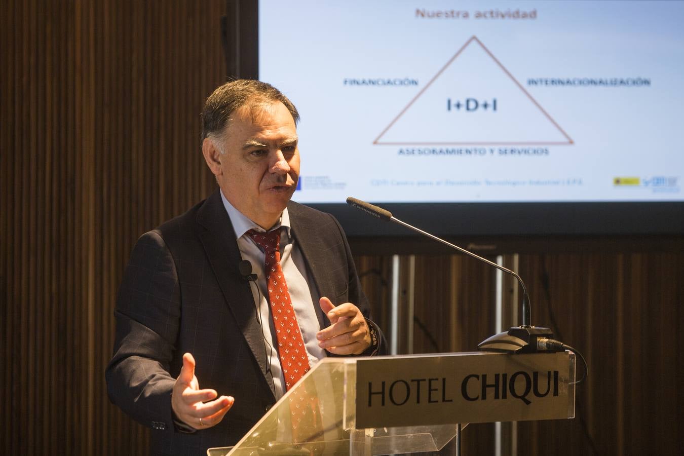 Javier Ponce, director del CDTI, junto con Marcos Díaz y José María Rotaeche, participa en el ciclo organizado por El Diario y Sodercán