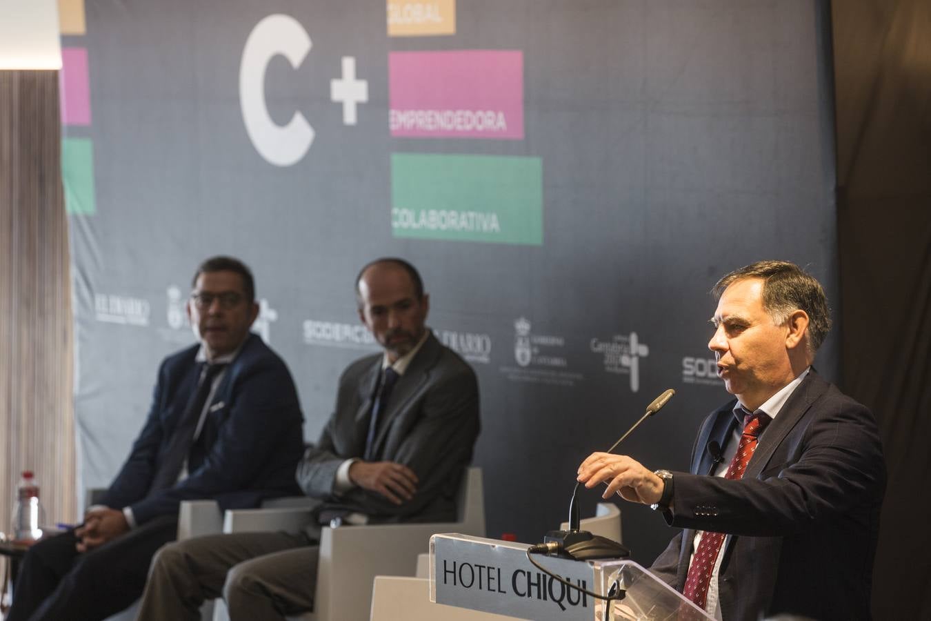 Javier Ponce, director del CDTI, junto con Marcos Díaz y José María Rotaeche, participa en el ciclo organizado por El Diario y Sodercán