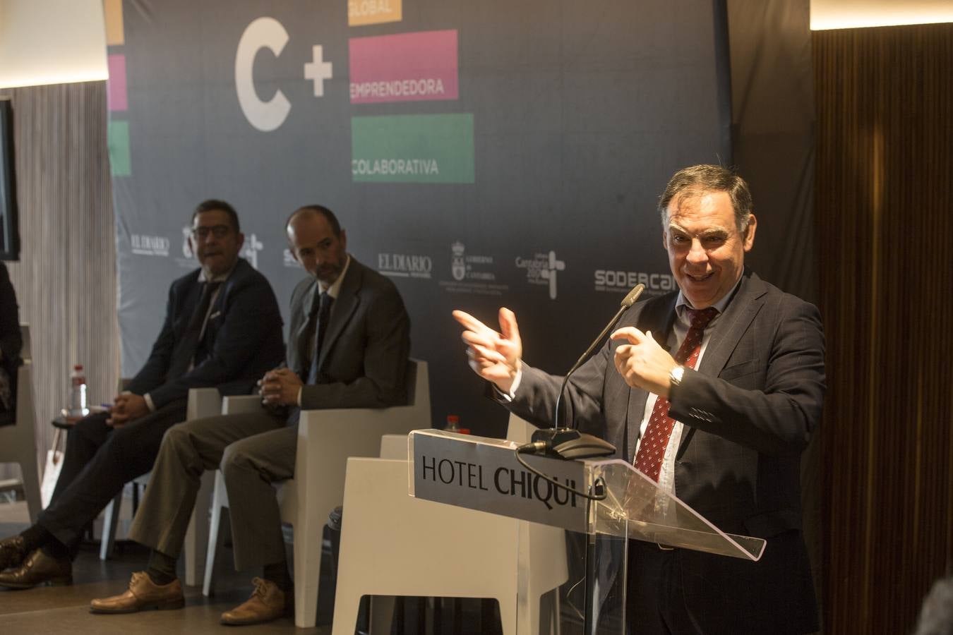 Javier Ponce, director del CDTI, junto con Marcos Díaz y José María Rotaeche, participa en el ciclo organizado por El Diario y Sodercán