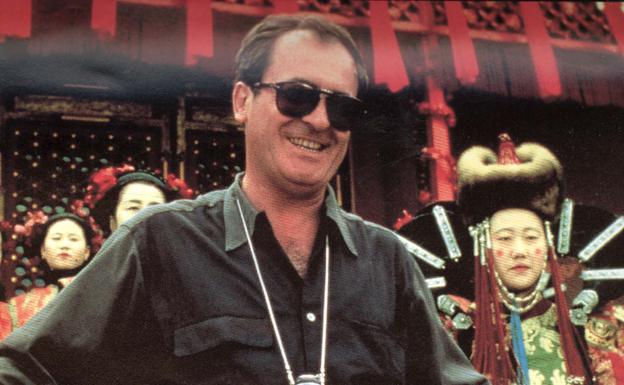 Imagen principal - Muere Bernardo Bertolucci, el último gran maestro del cine italiano