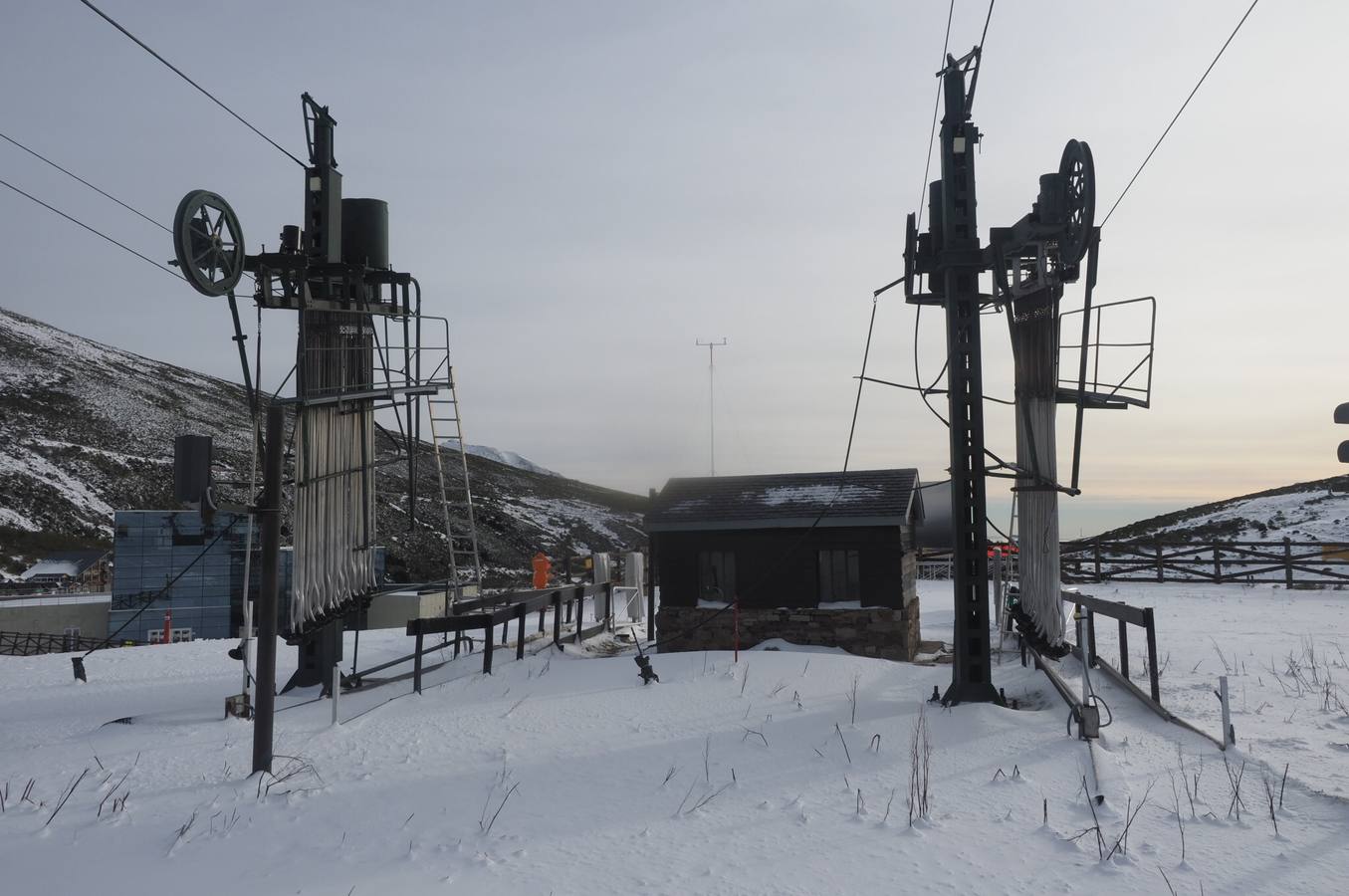 Fotos: Así está este martes la estación de esquí de Alto Campoo