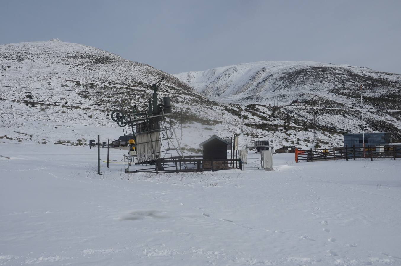 Fotos: Así está este martes la estación de esquí de Alto Campoo