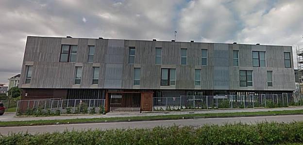 Edificio de ocho viviendas colectivas en la calle Pellegrino Zuyer de Santander que ha recibido una mención y el Premio del Público.